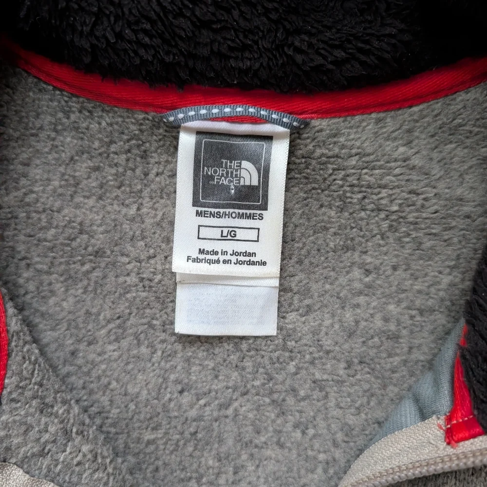 The North Face Men's Beige Quarter-Zip Pullover Sweater With Chest Pocket Size L